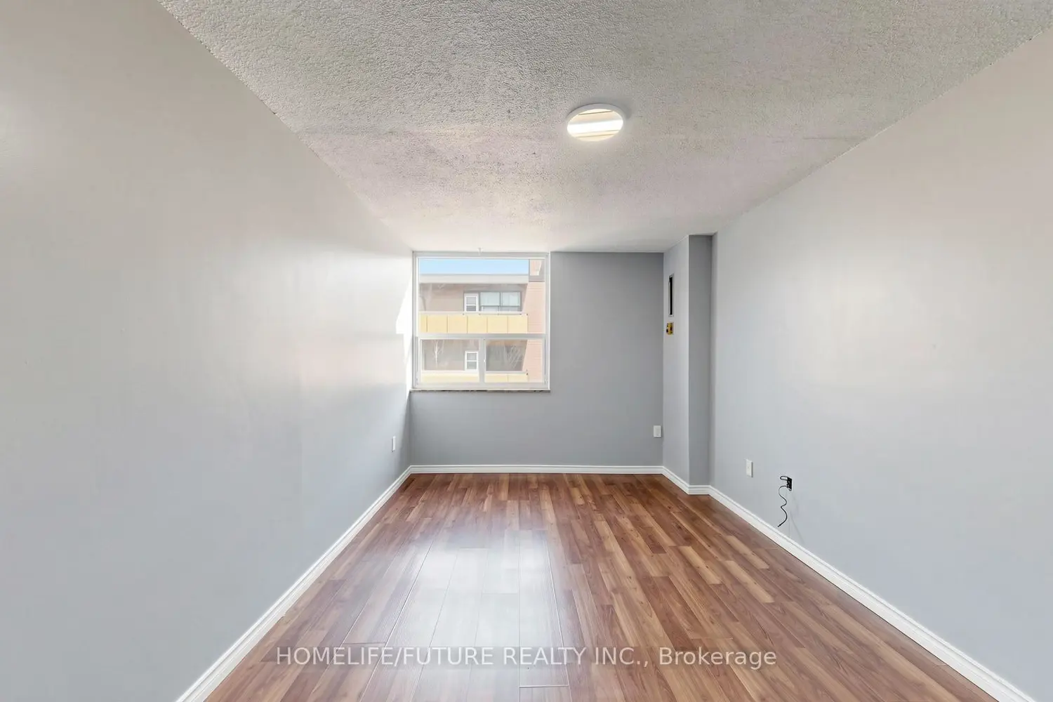Additional image 9 of 4060 Lawrence Avenue 204