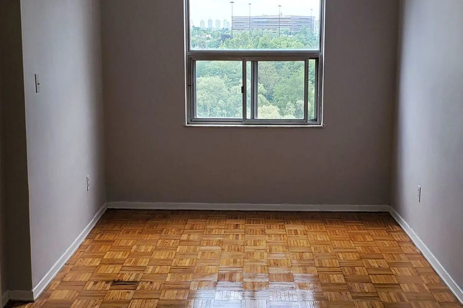 Additional image 10 of 20 Edgecliff Golfway 1202