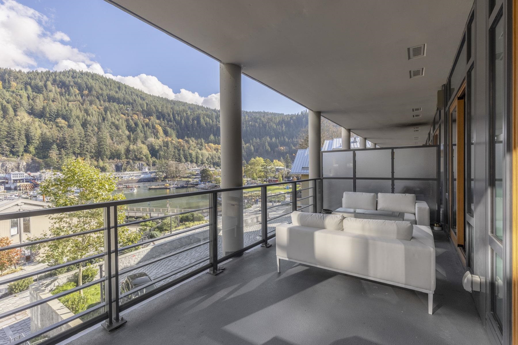 Additional image 2 of 301-6697 Nelson Avenue, West Vancouver, BC, V7W 2B2