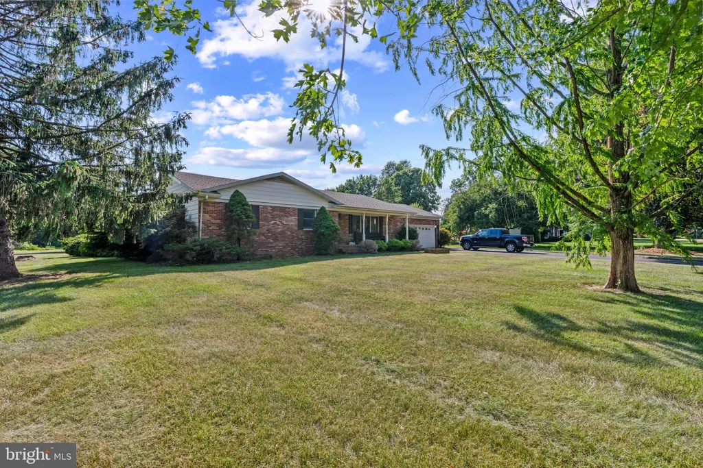 216 Hickory Dale Drive, Dover, DE 19901