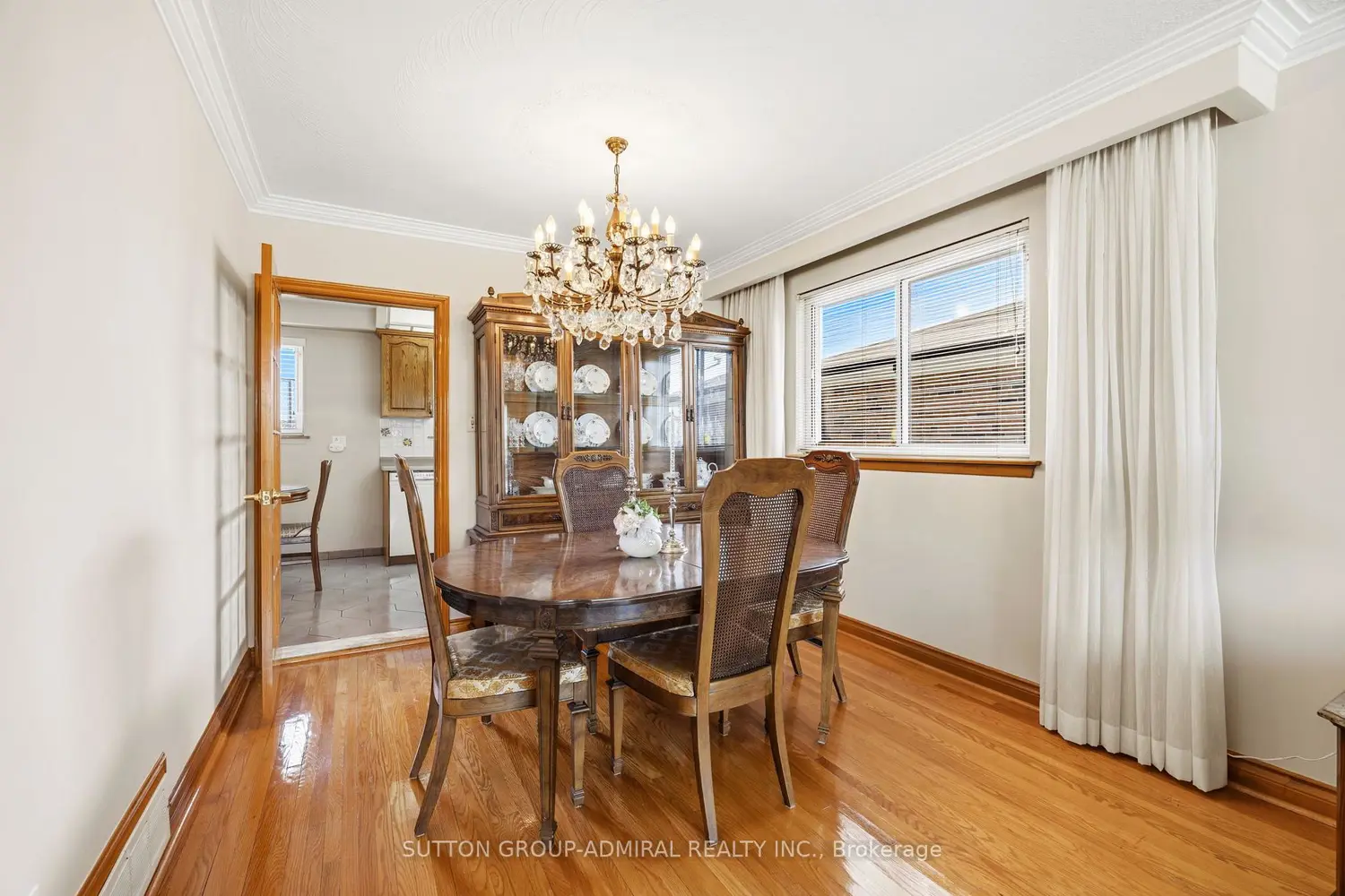 234 Derrydown Drive photo 3