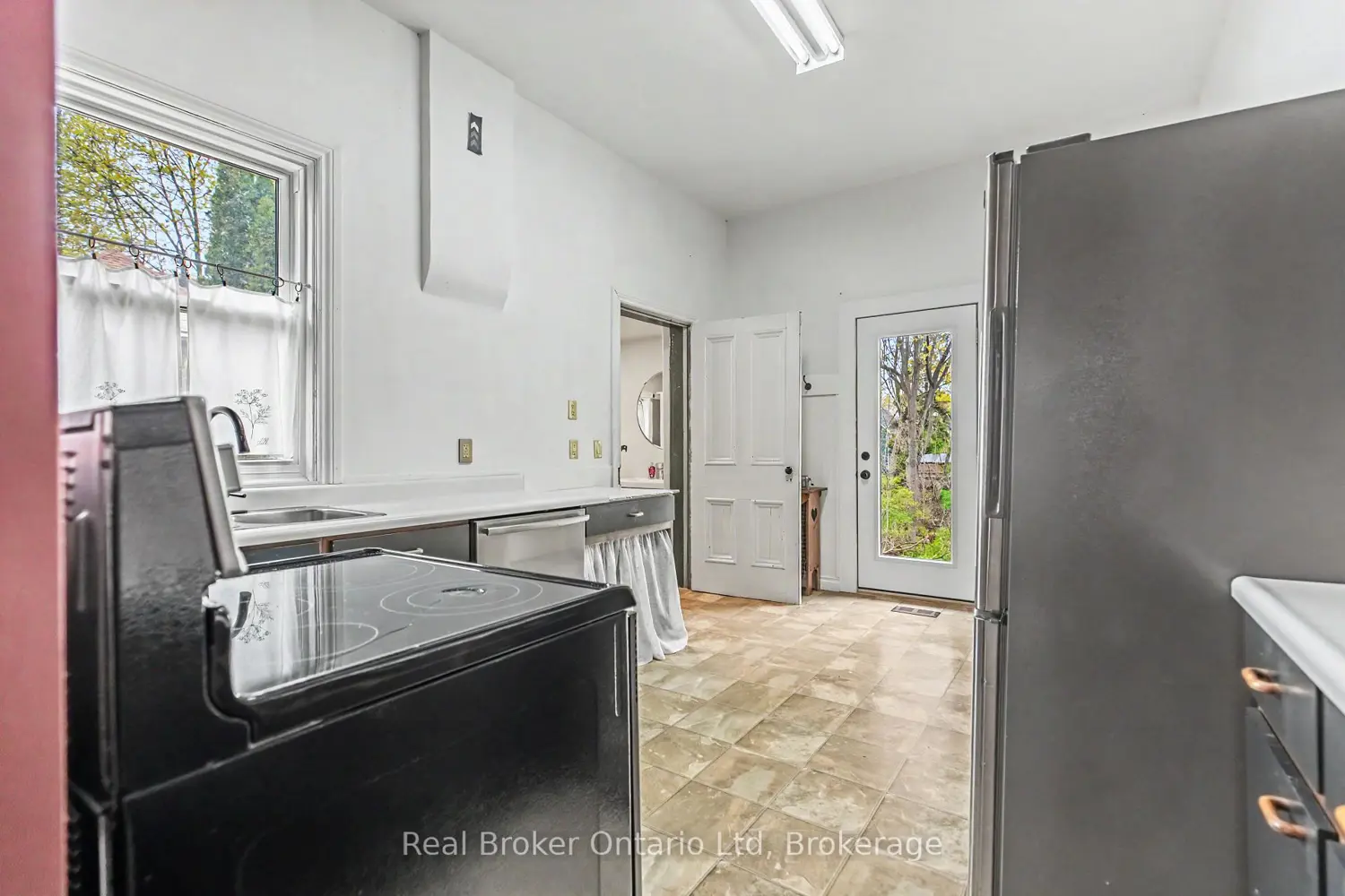 Additional image 14 of 846 7Th Avenue