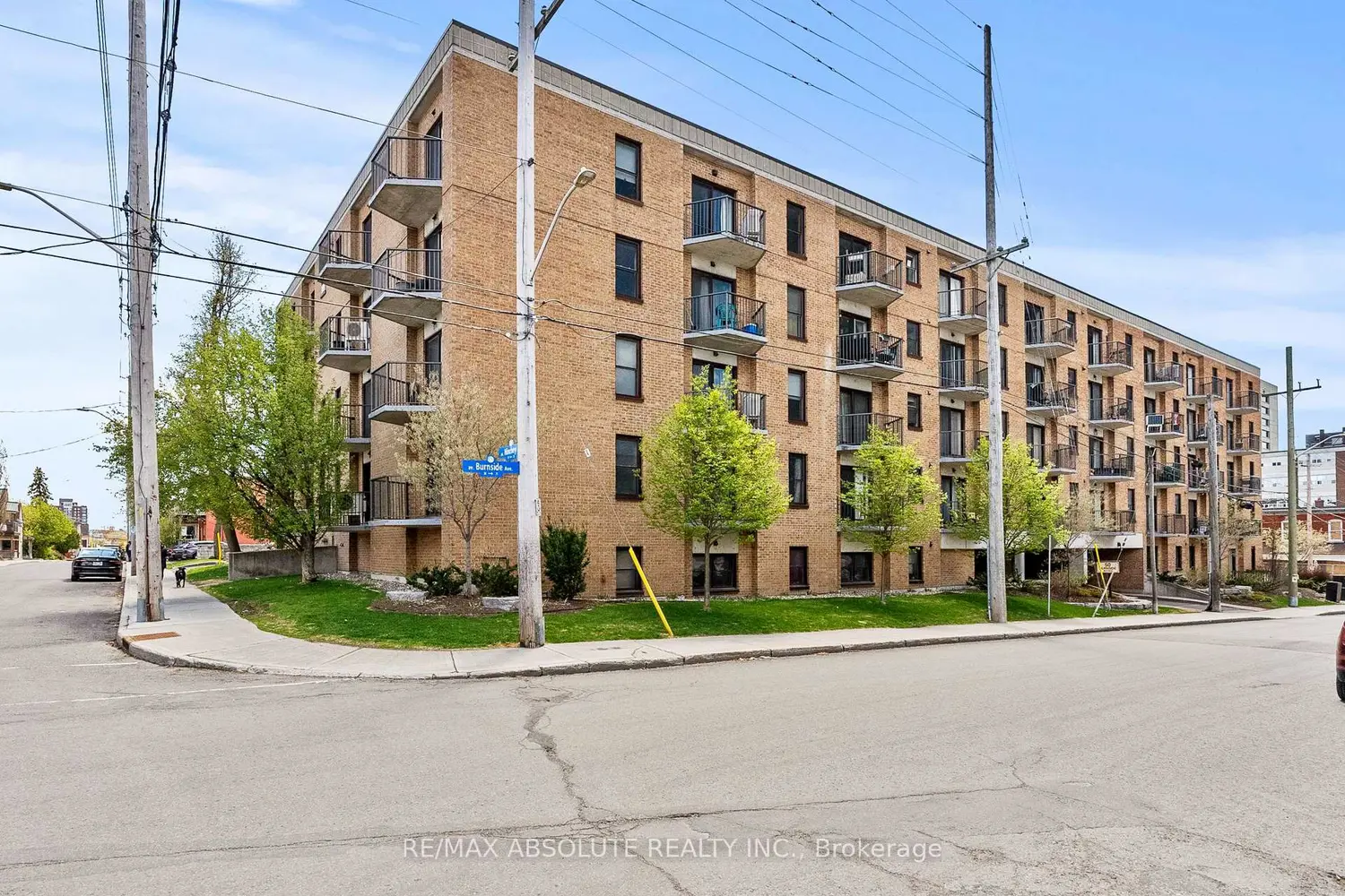 Additional image 16 of 50 Burnside Avenue 406