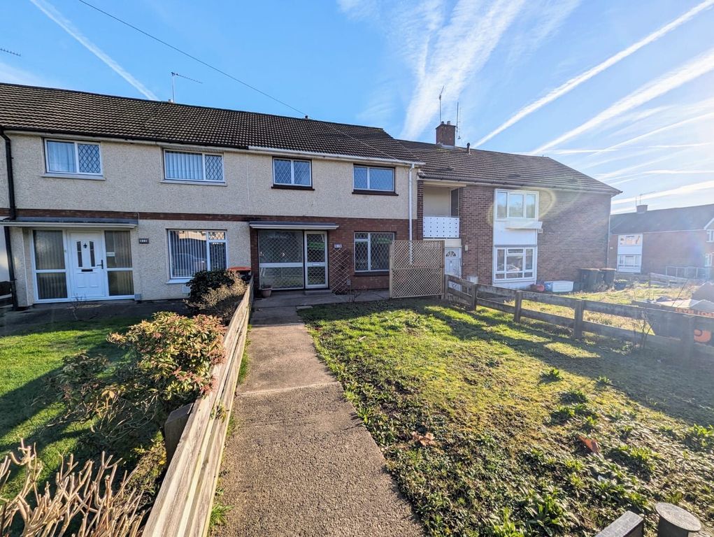 3 bed terraced house to rentHendre Farm Drive, Newport NP19
