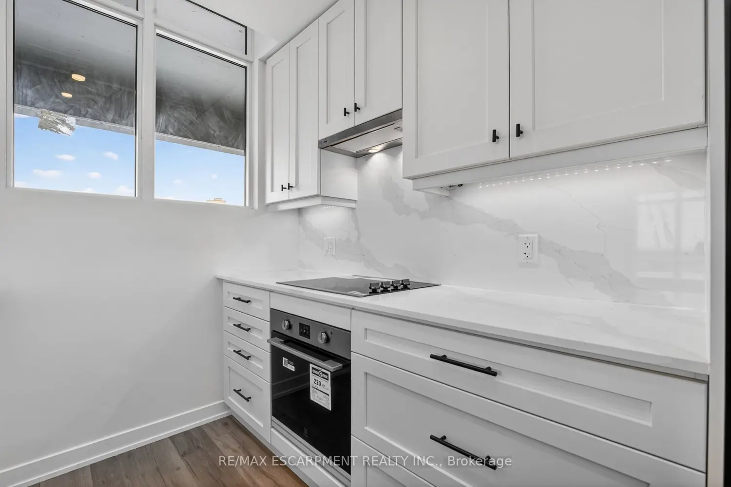 461 Green Road 707