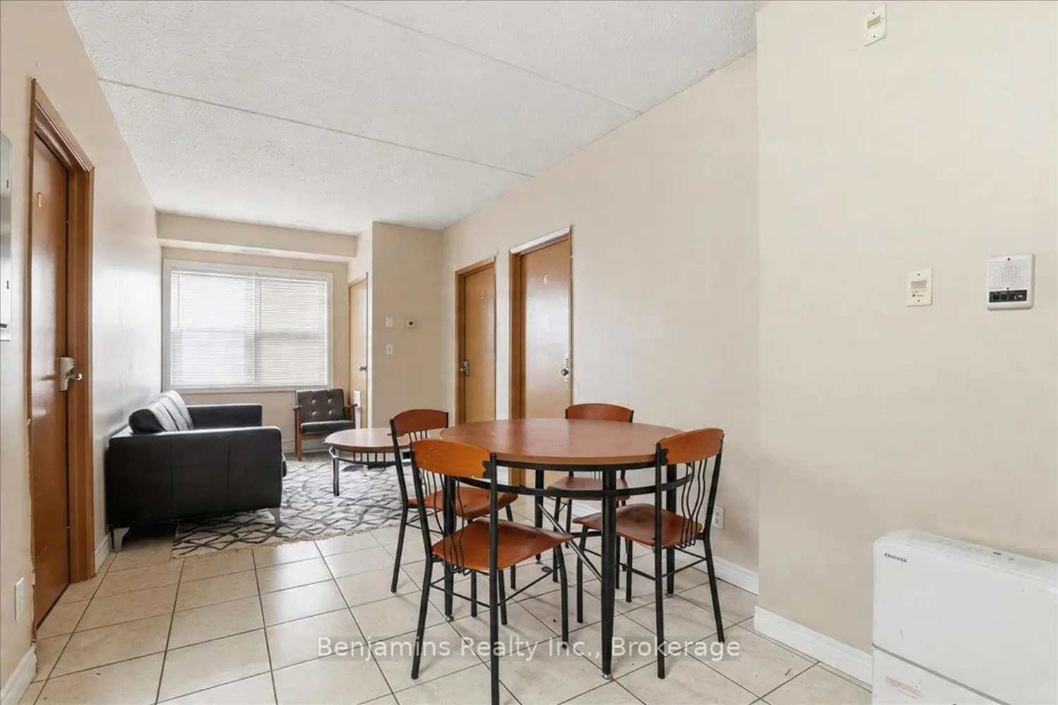 250 Lester Street 401 photo 5