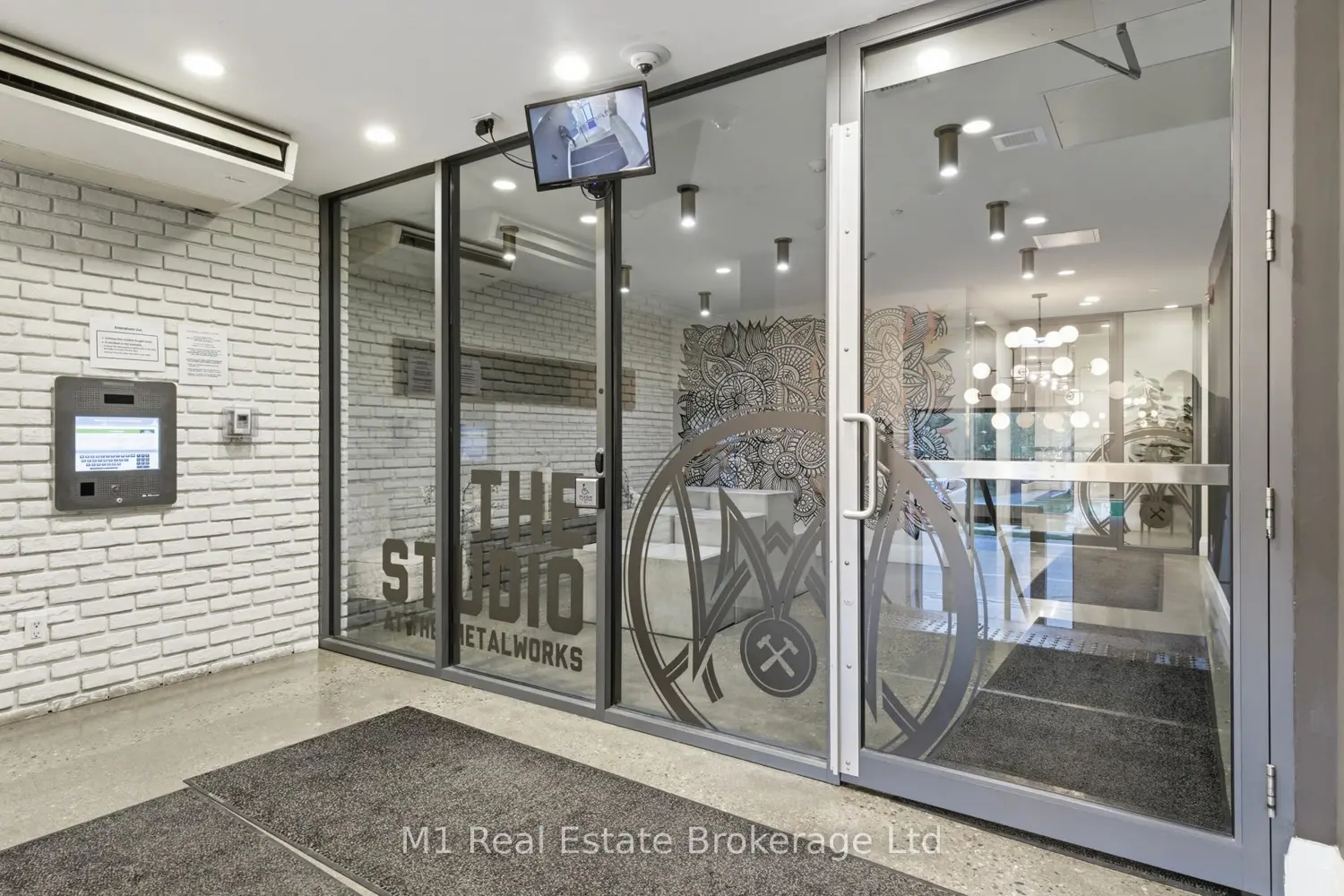 63 Arthur Street 705