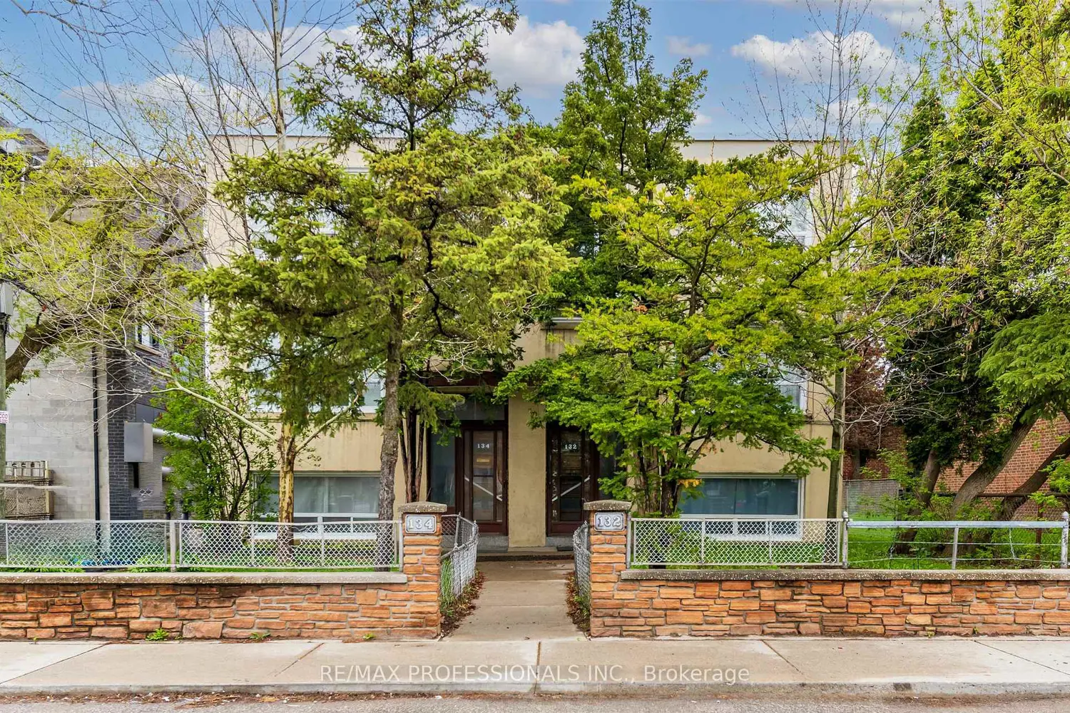 132-134 Trowell Avenue