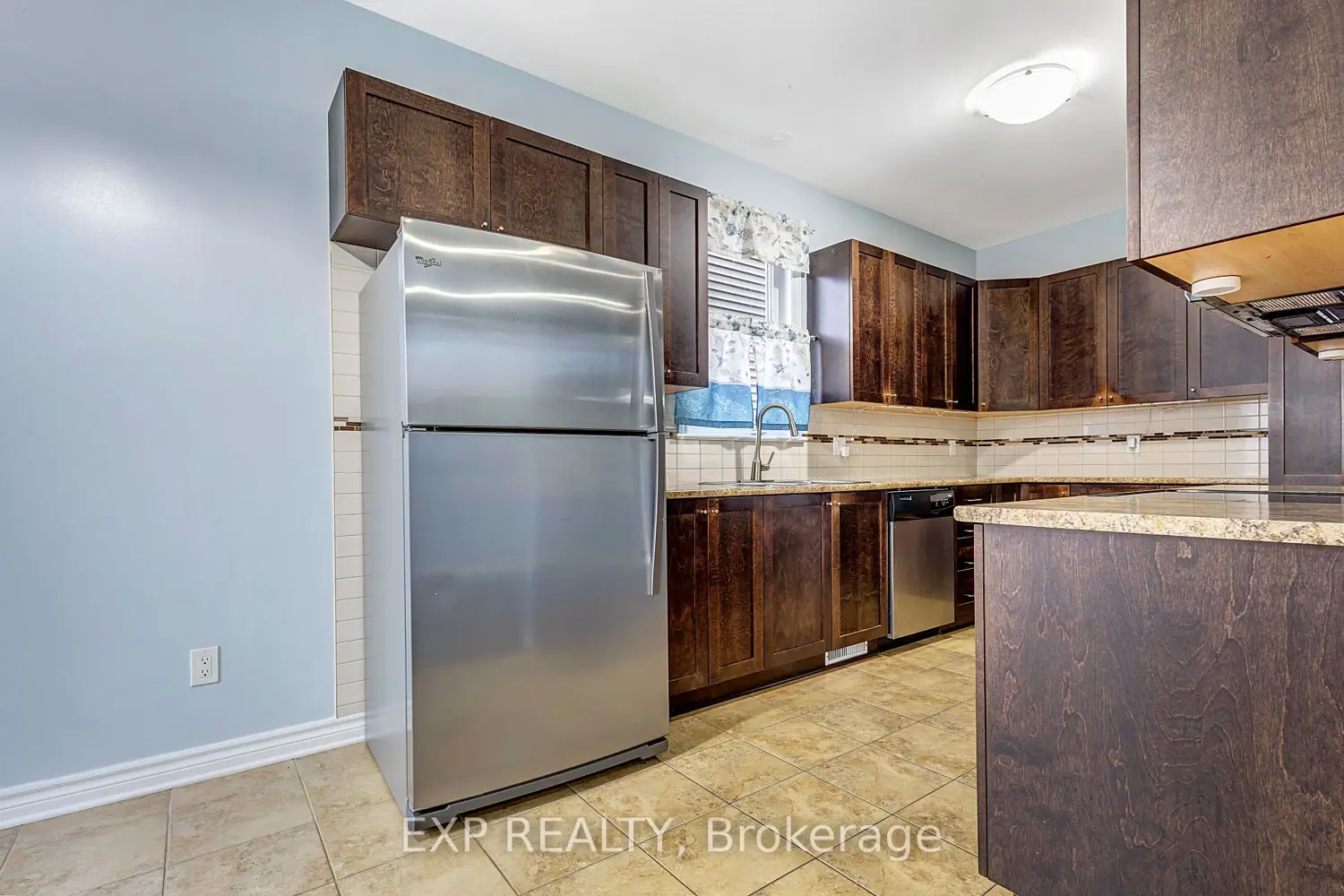 Additional image 9 of 635 Moorpark Avenue