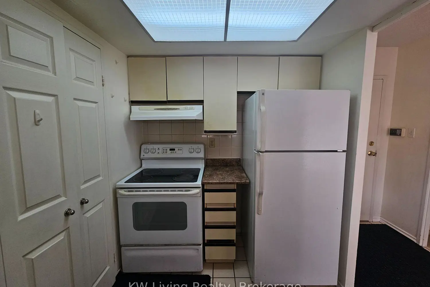 Additional image 4 of 285 Enfield Place 1503