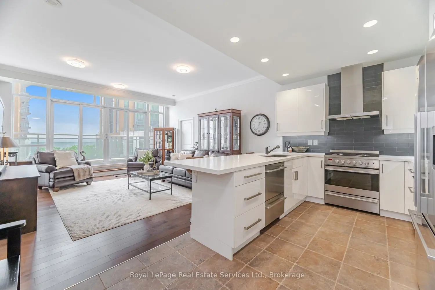 Additional image 3 of 360 Pearl Street 303