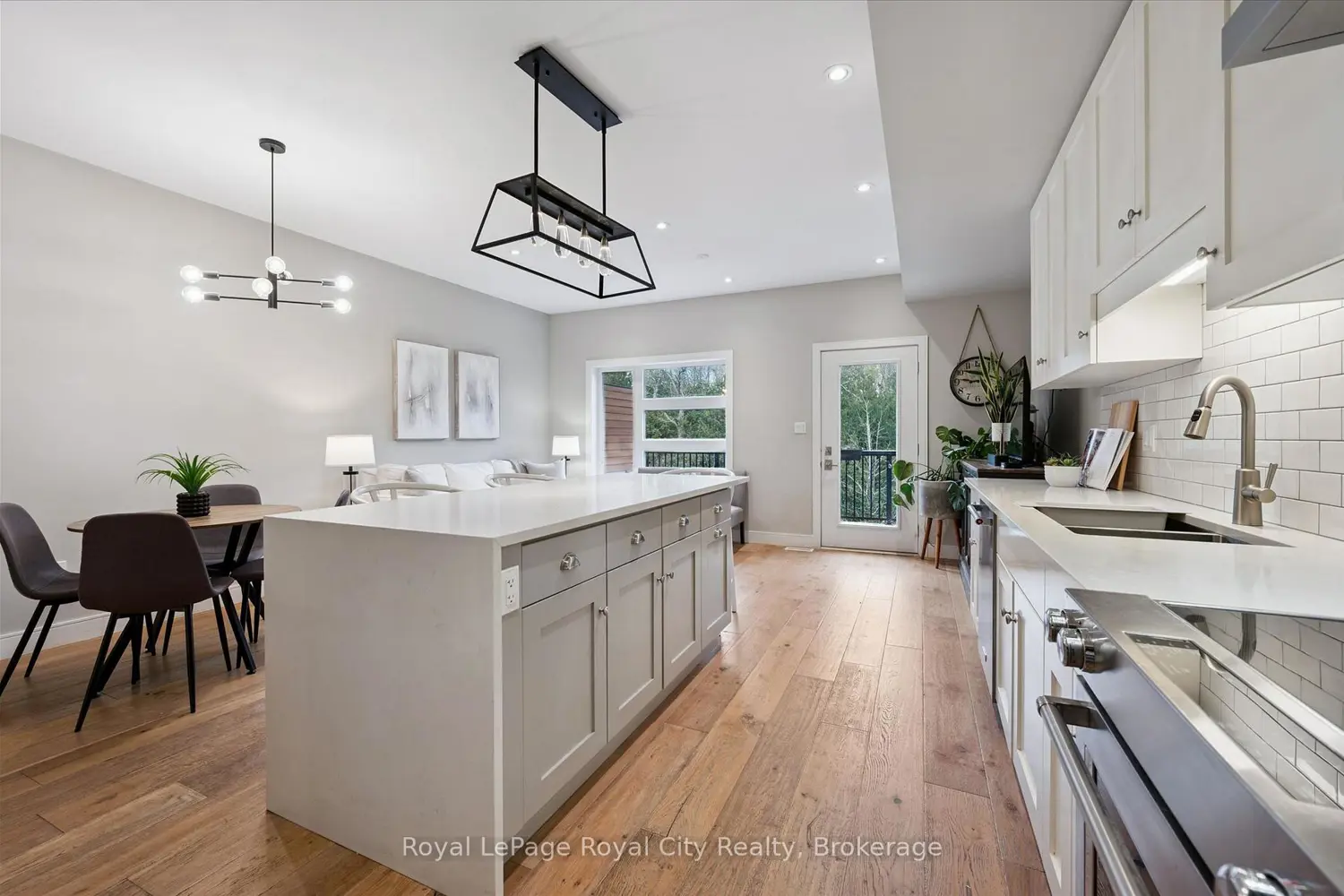 60 Arkell Road 83 photo 3