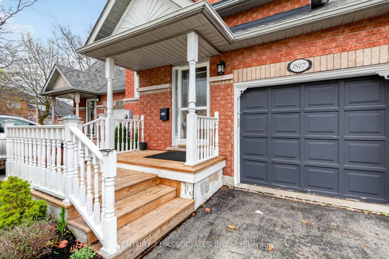 1817 Woodgate Court