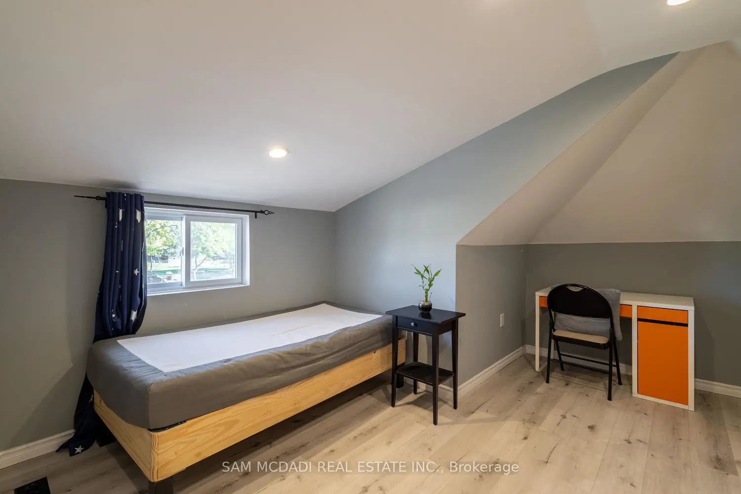 Additional image 10 of 55 Allan Avenue