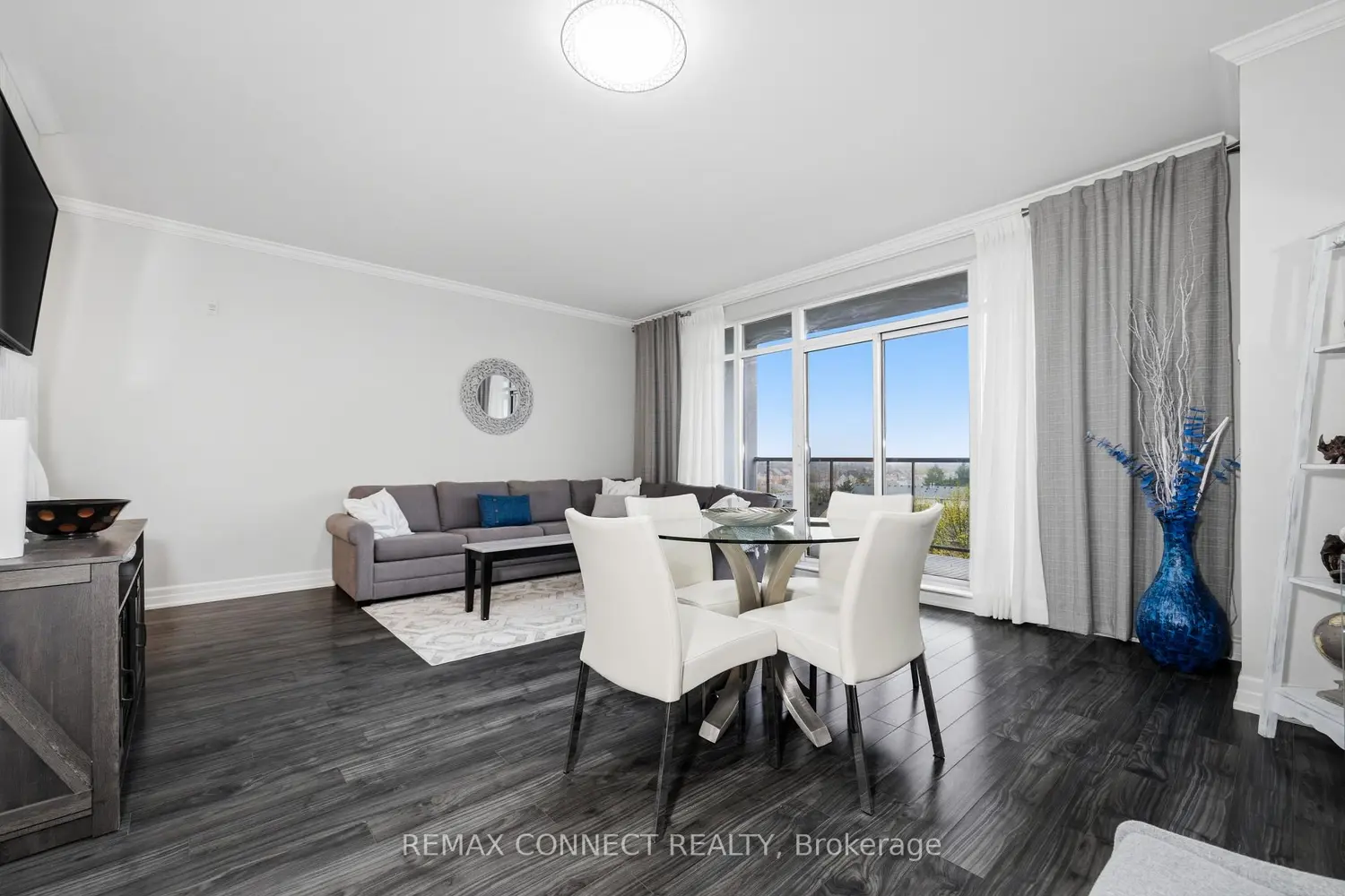 Additional image 8 of 11121 Yonge Street 512