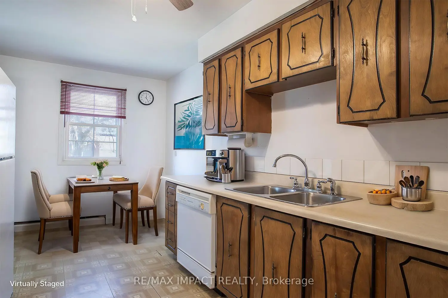 Additional image 6 of 19 Macpherson Avenue 37