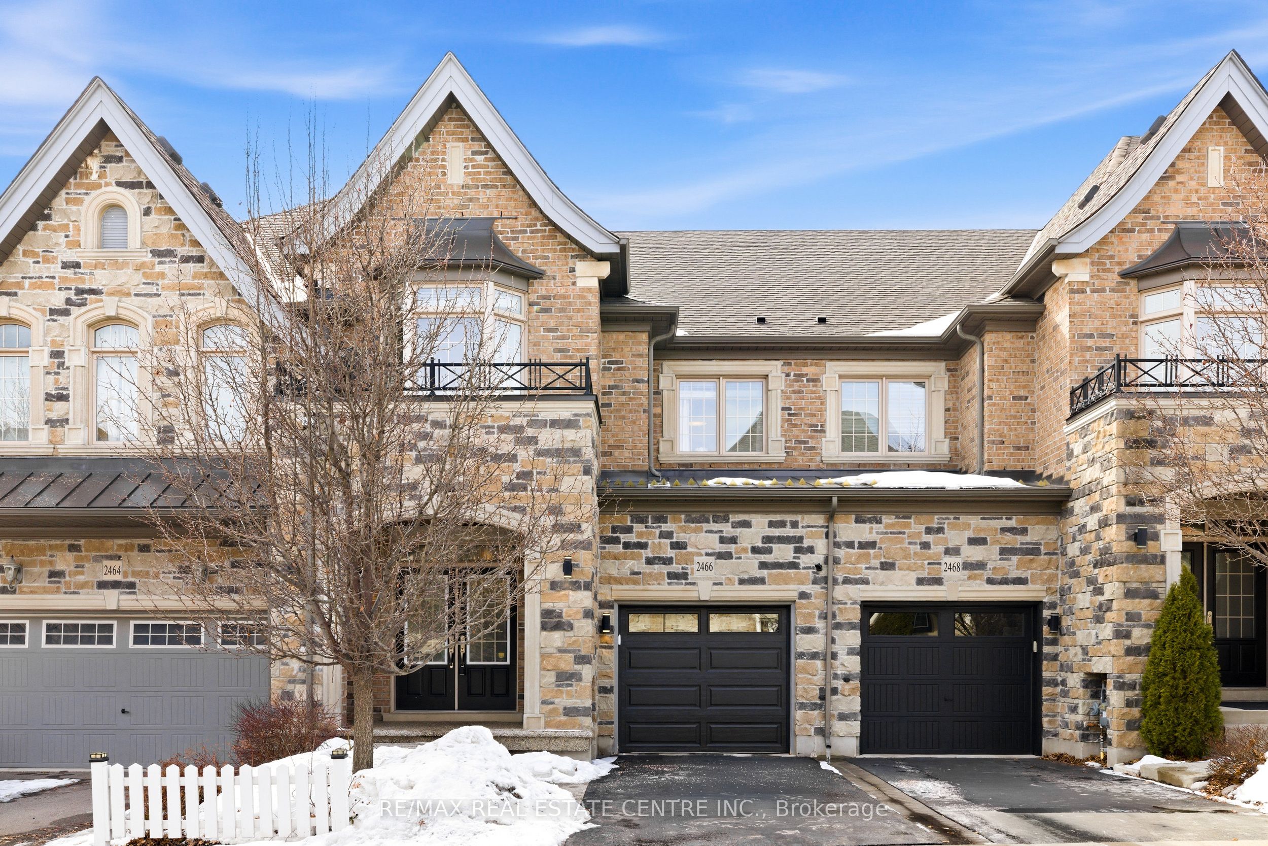 Additional image 2 of 2466 Village Common, Oakville, ON, L6M 0S2