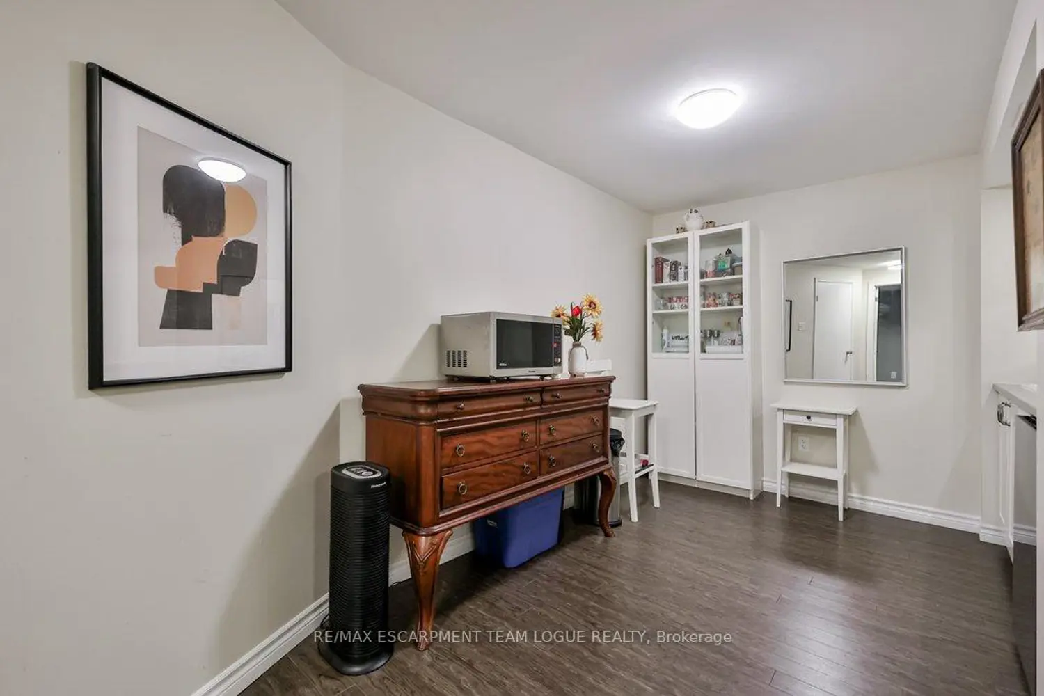 Additional image 14 of 2485 Newport Street