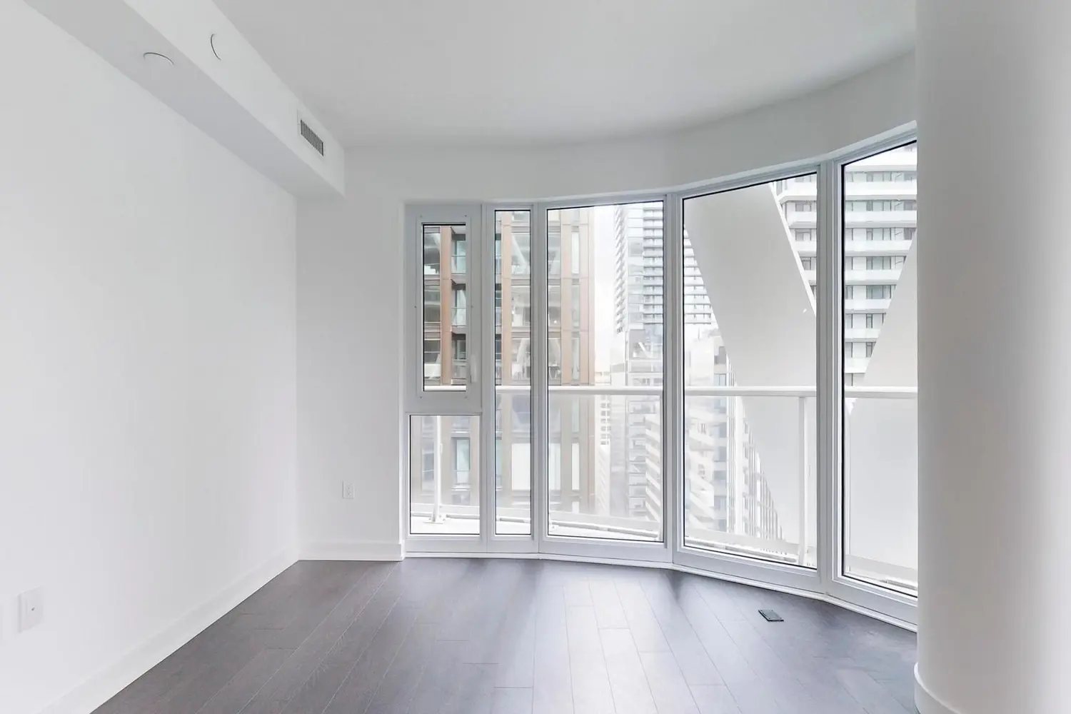 Additional image 4 of 230 Simcoe Street 2212