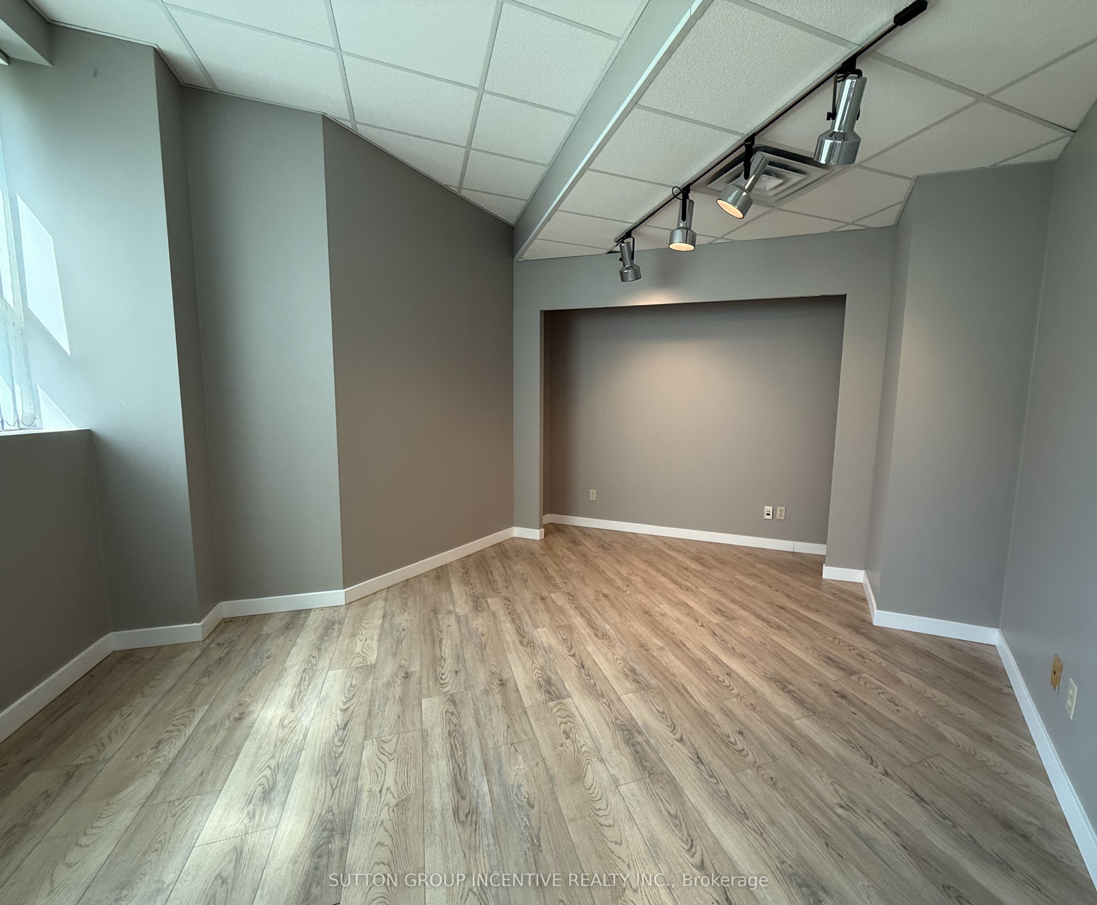 Additional image 5 of 11-47 Harley Court, Barrie, ON, L4N 8V4