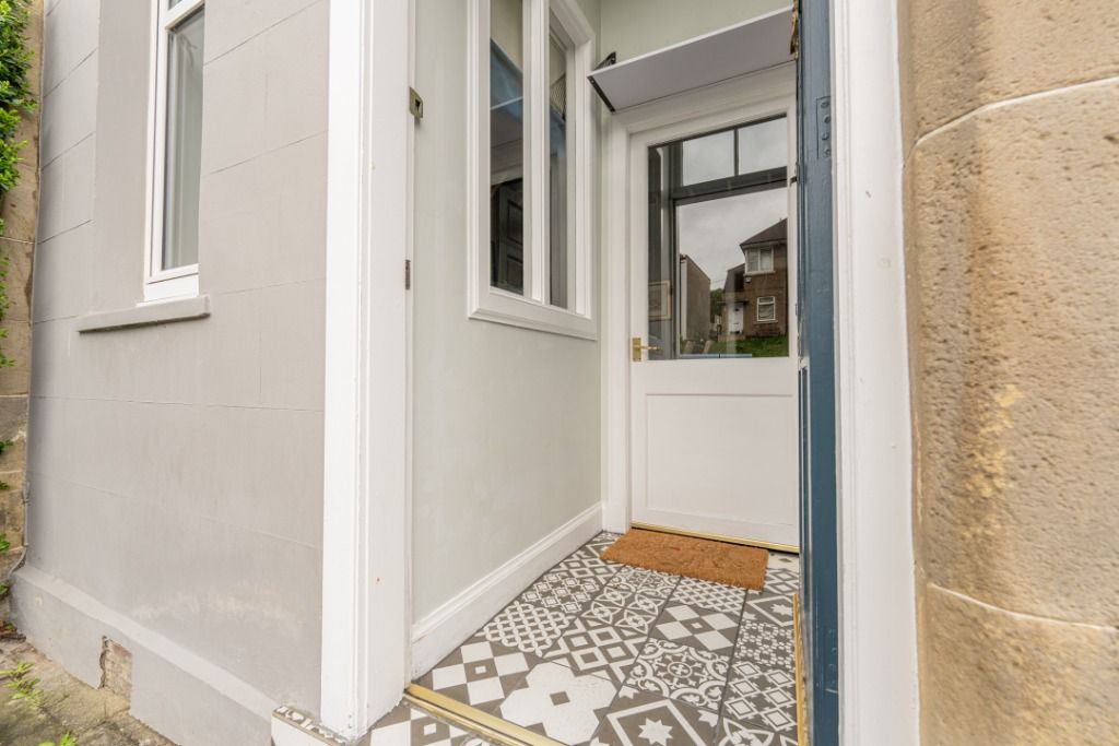 Additional image 2 of 2 bed flat to rentBalcarres Street, Morningside, Edinburgh EH10