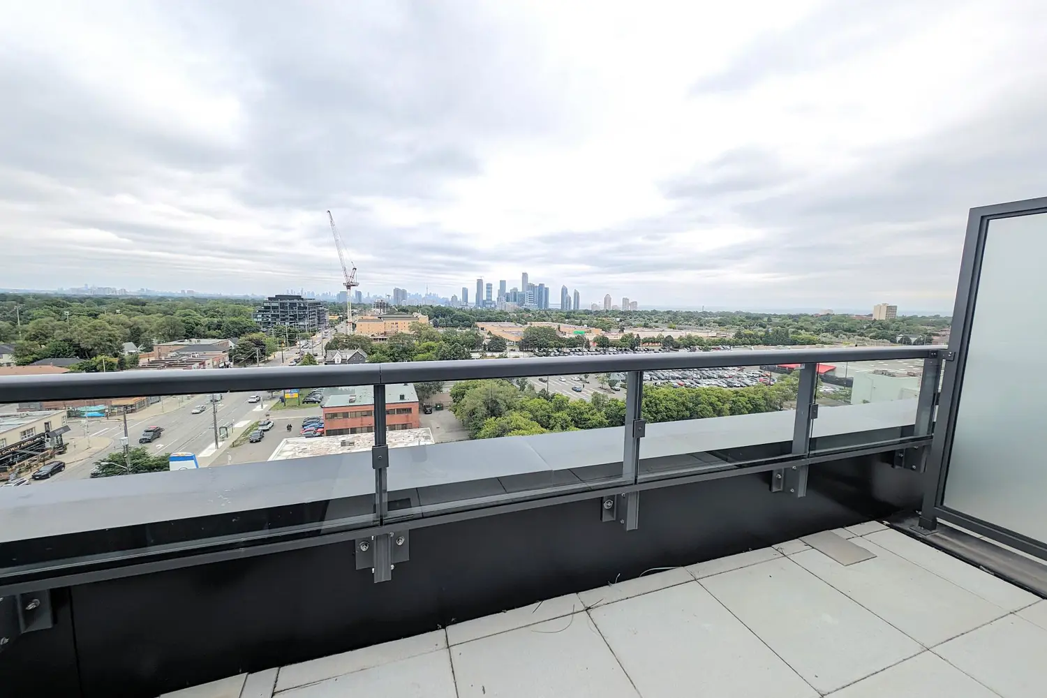 Additional image 12 of 859 The Queensway 910
