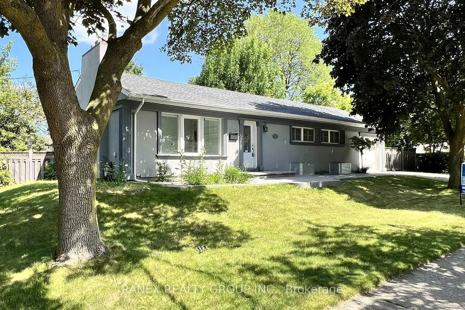 76 Eldomar Avenue