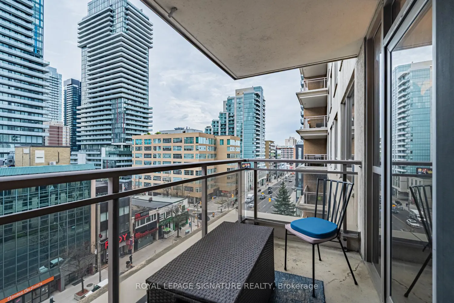 Additional image 16 of 123 Eglinton Avenue 813