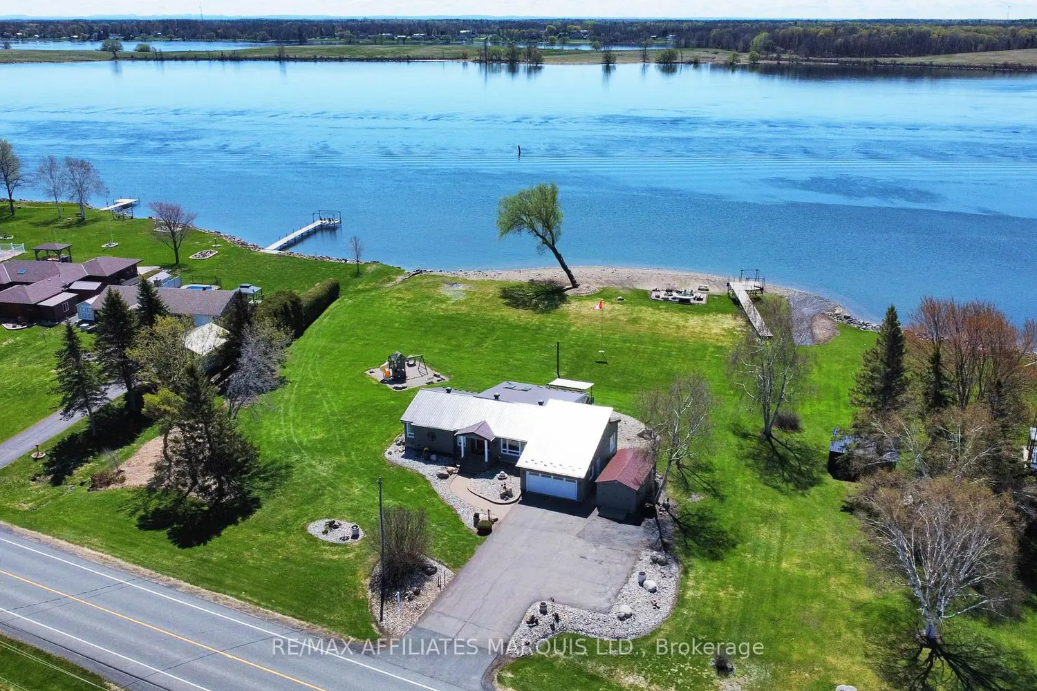 Additional image 15 of 11728 Lakeshore Drive