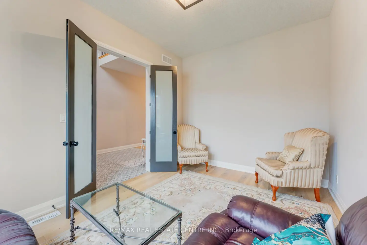 Additional image 6 of 94 Pondcliffe Drive