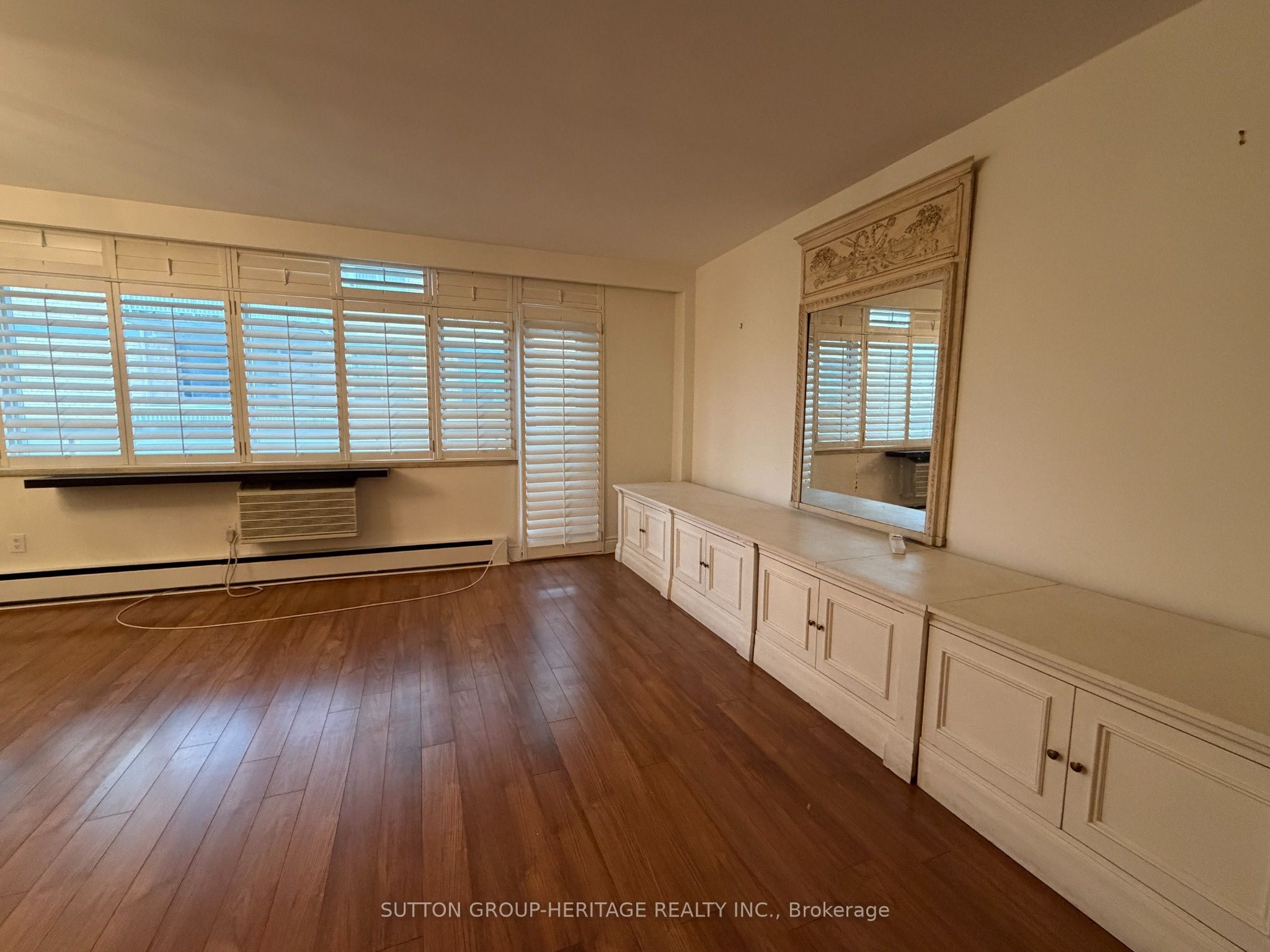 Additional image 4 of 704-581 Avenue Road, Toronto, ON, M4V 2K4