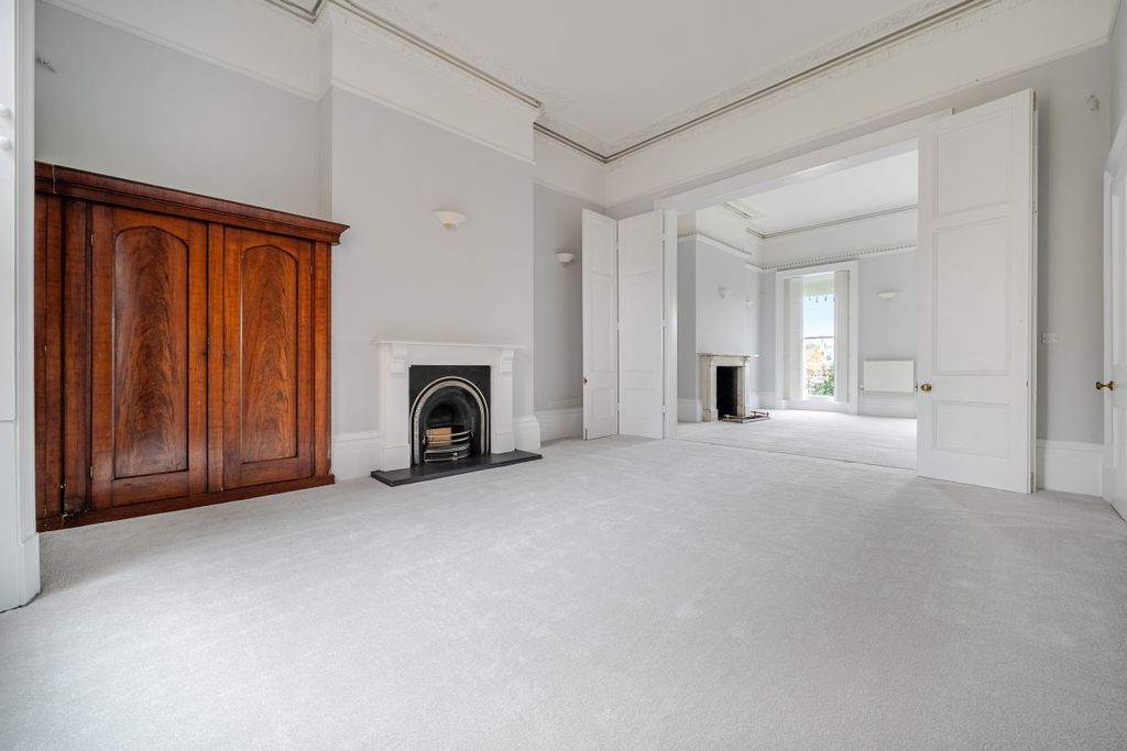 Additional image 3 of 6 bed town house to rentSuffolk Square, Cheltenham GL50