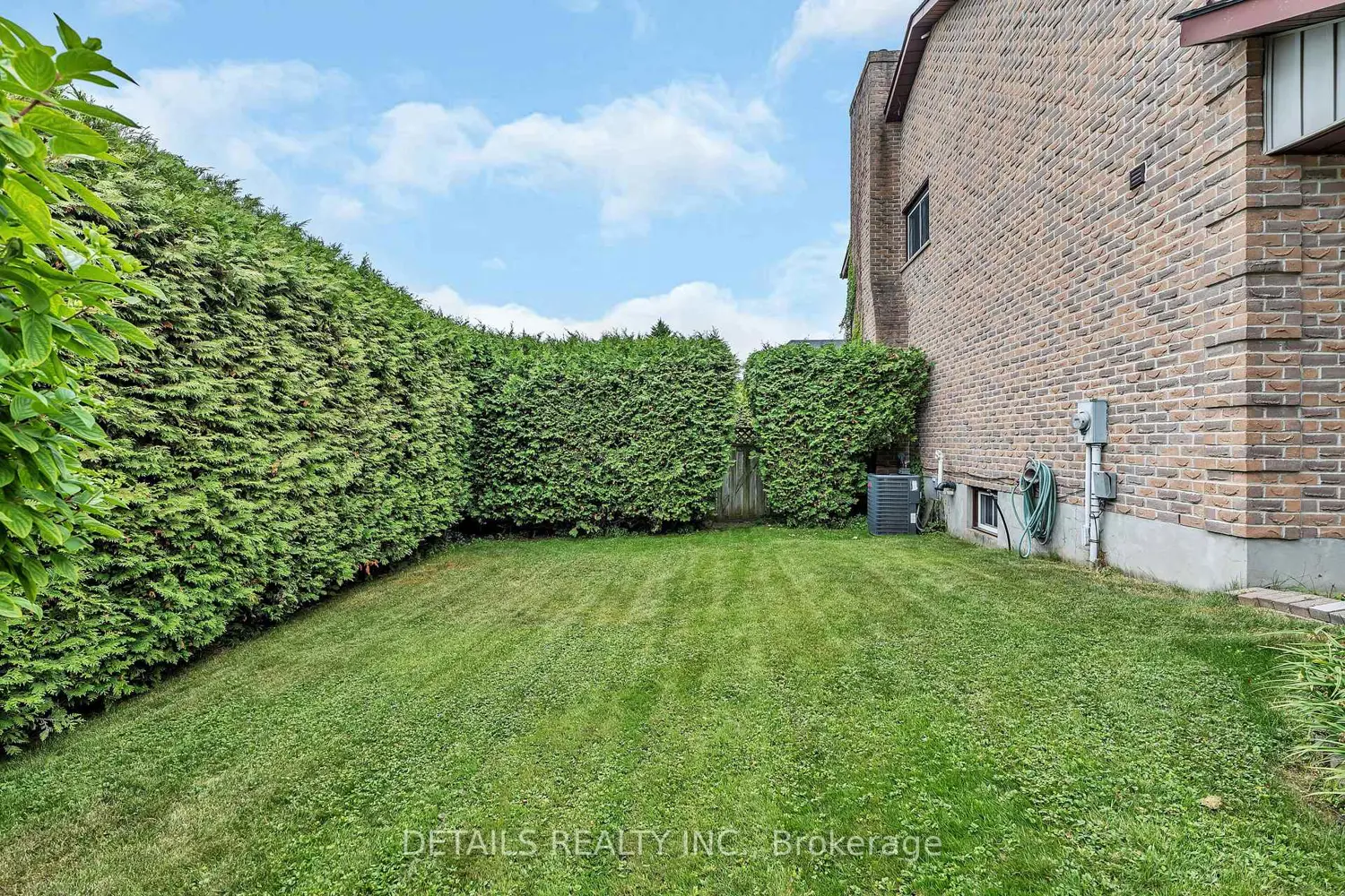 Additional image 16 of 1020 Ambleside Crescent