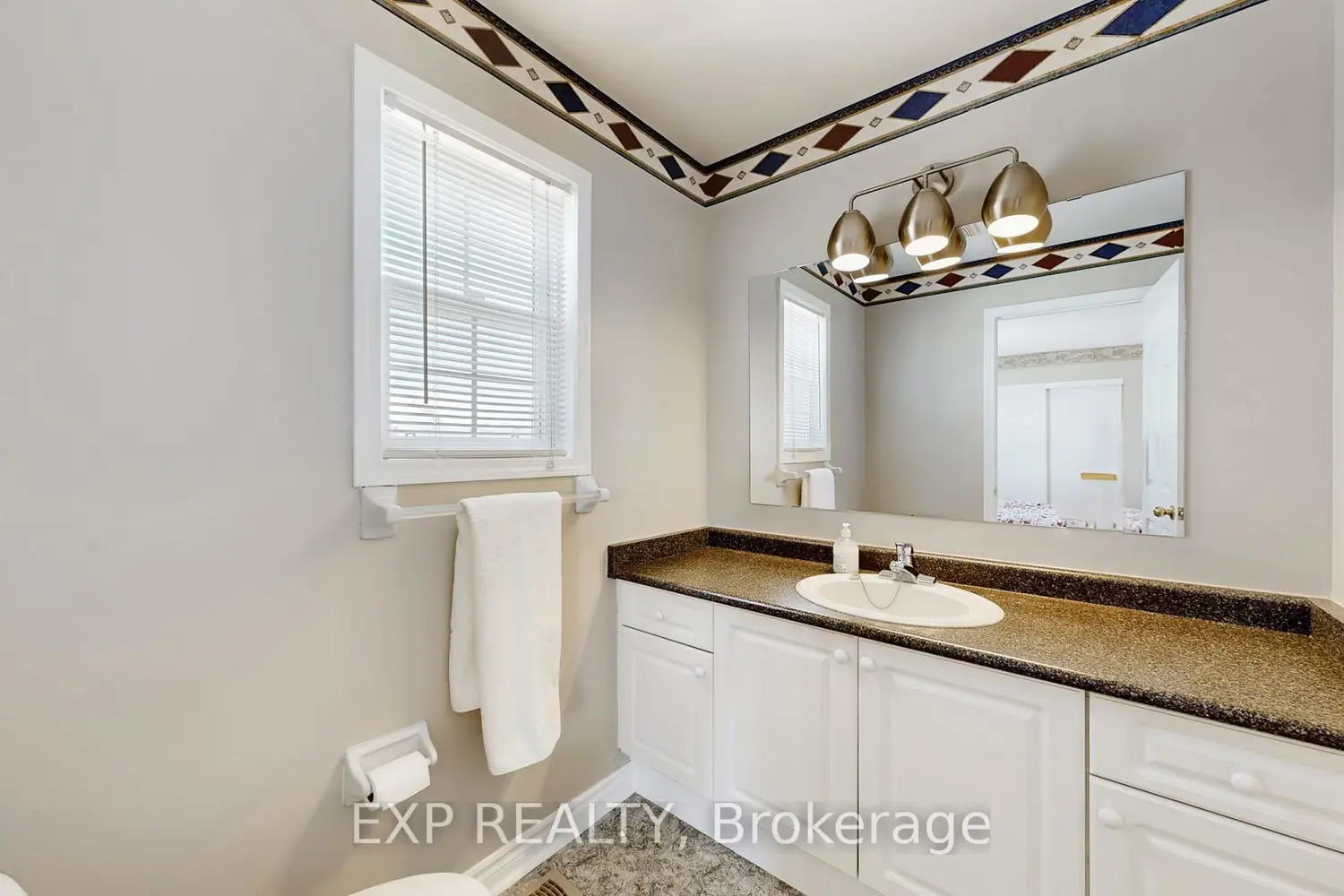33 Wrendale Crescent photo 5