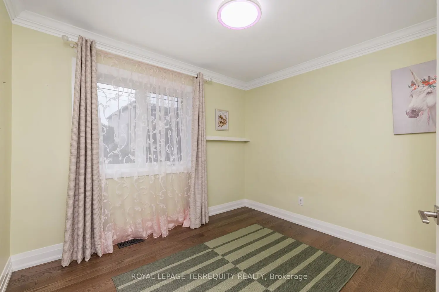 Additional image 8 of 582 Hyacinthe Boulevard