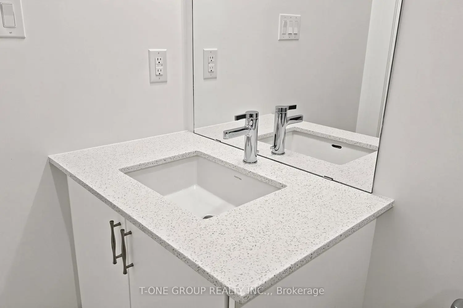 Additional image 15 of 370 Red Maple Road 106