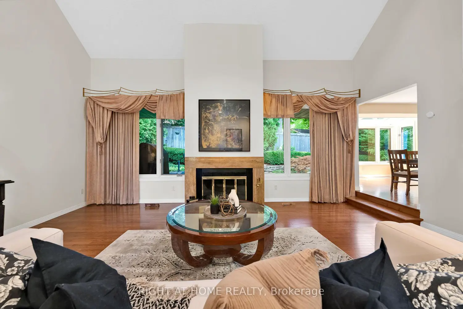 33 Walnut Drive photo 4