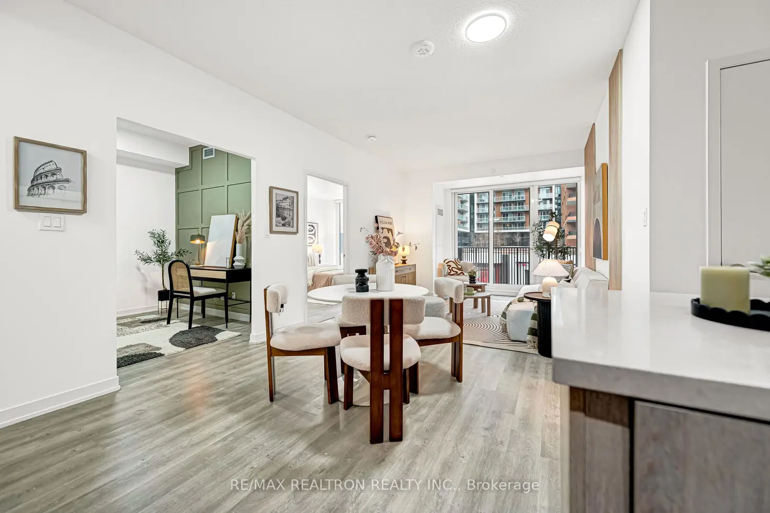 Additional image 11 of 38 Simcoe Promenade 403C