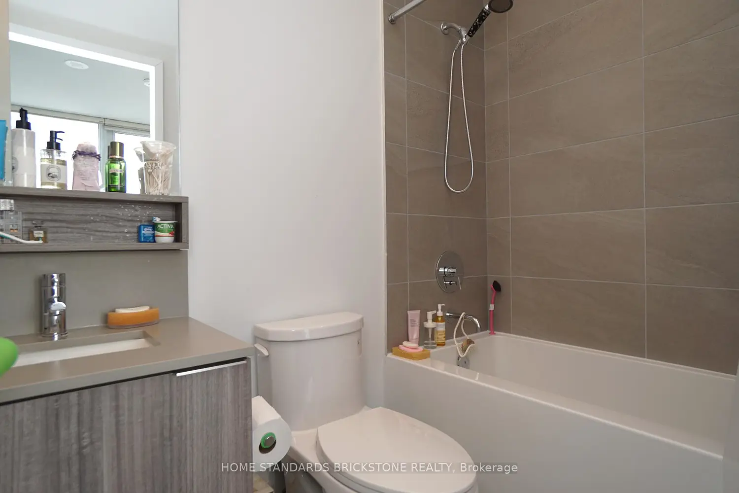 Additional image 11 of 898 Portage Parkway 2909