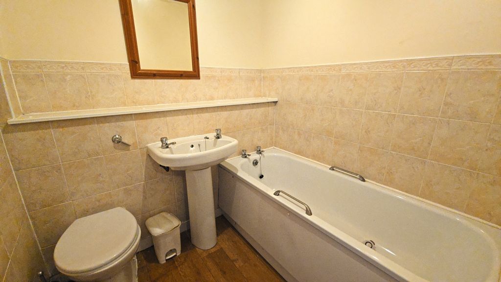 Additional image 2 of 2 bed flat to rentCouper Street, Glasgow G4