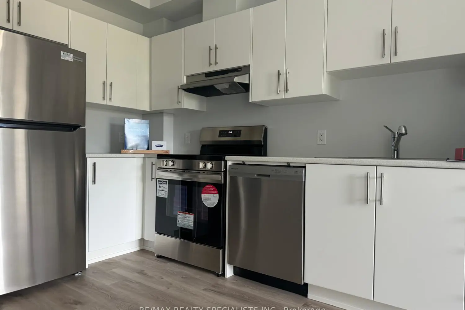 397 Codd's Road 203 photo 2