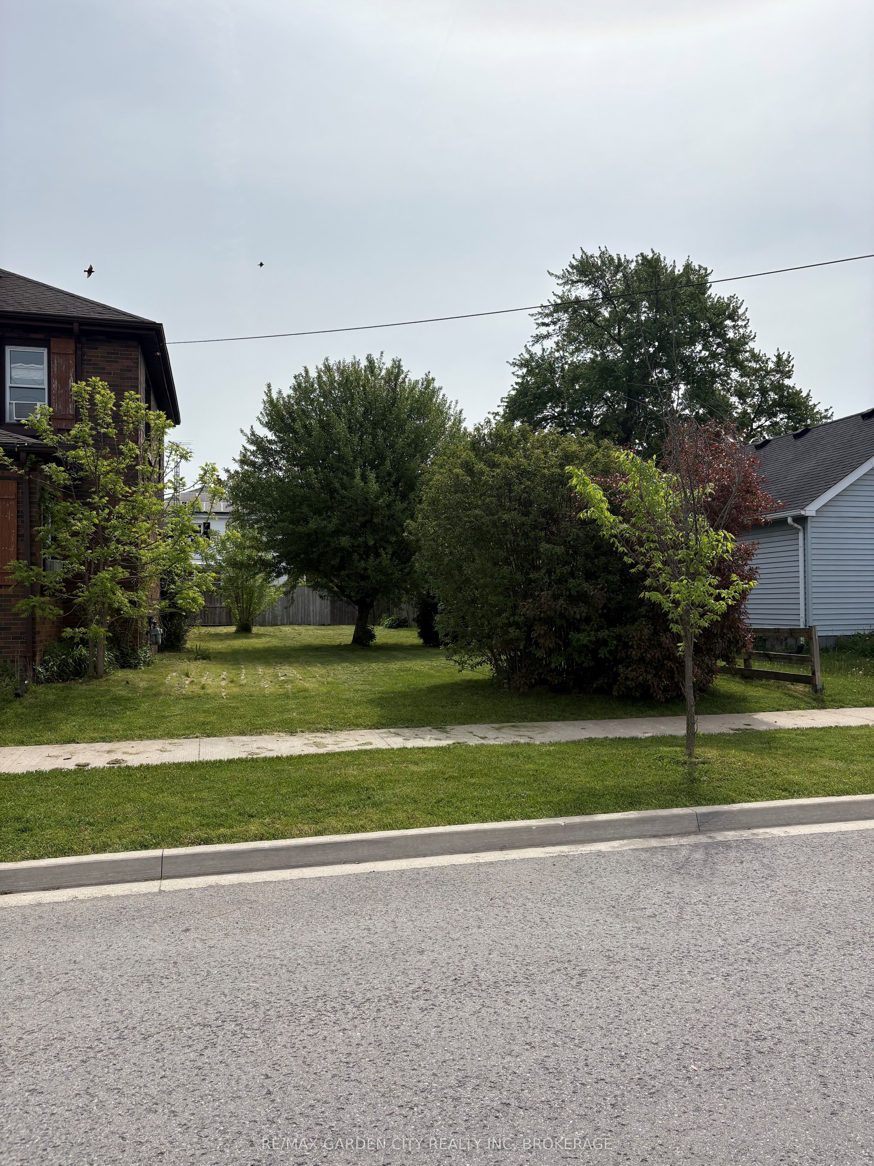 Additional image 2 of 28 Scholfield Avenue S, Welland, ON, L3B 1N5