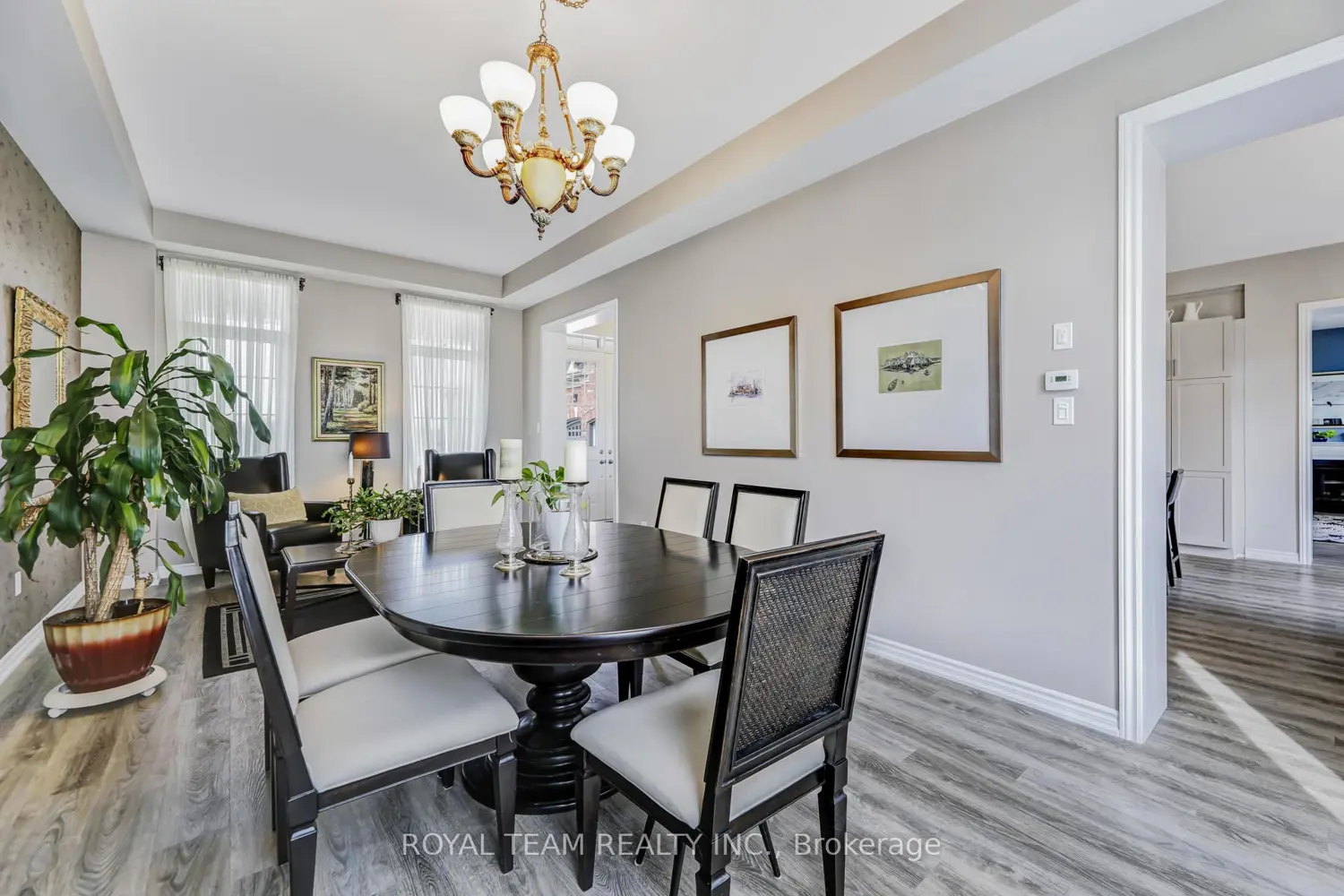 25 Thompson Way photo 3