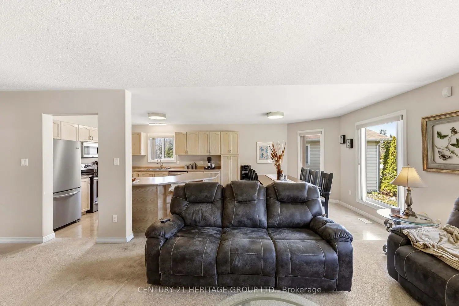 27 Creek Drive photo 3