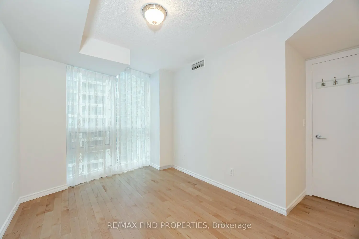 Additional image 11 of 12 Yonge Street 1505