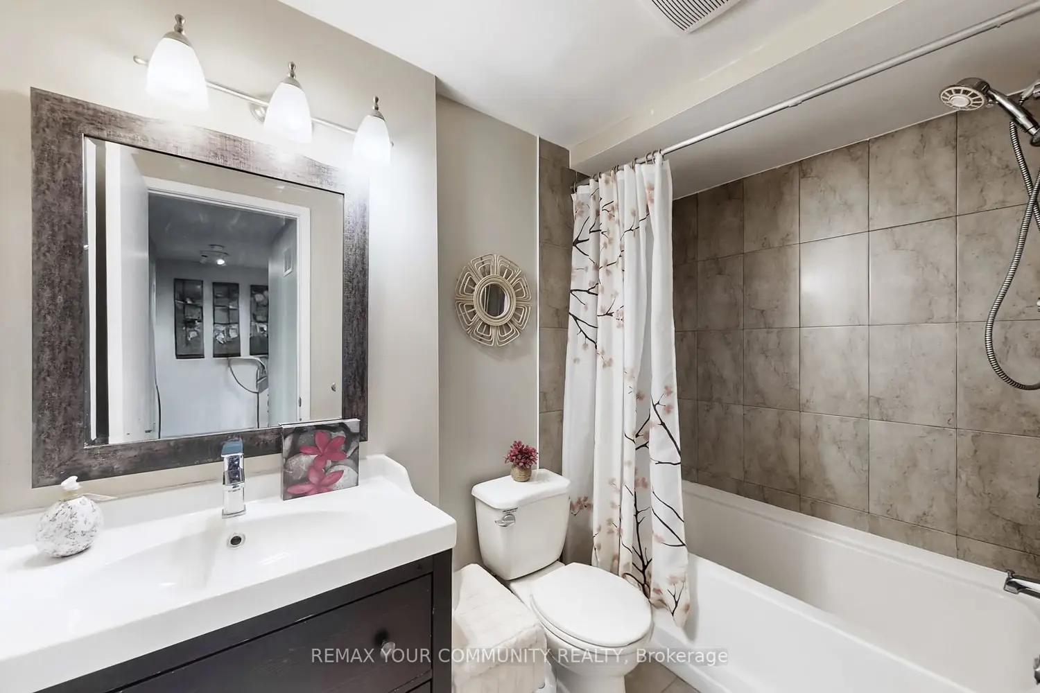 Additional image 15 of 72 Ashglen Way 16