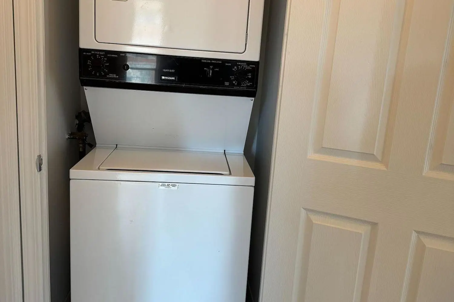 Additional image 12 of 909 Bay Street 905