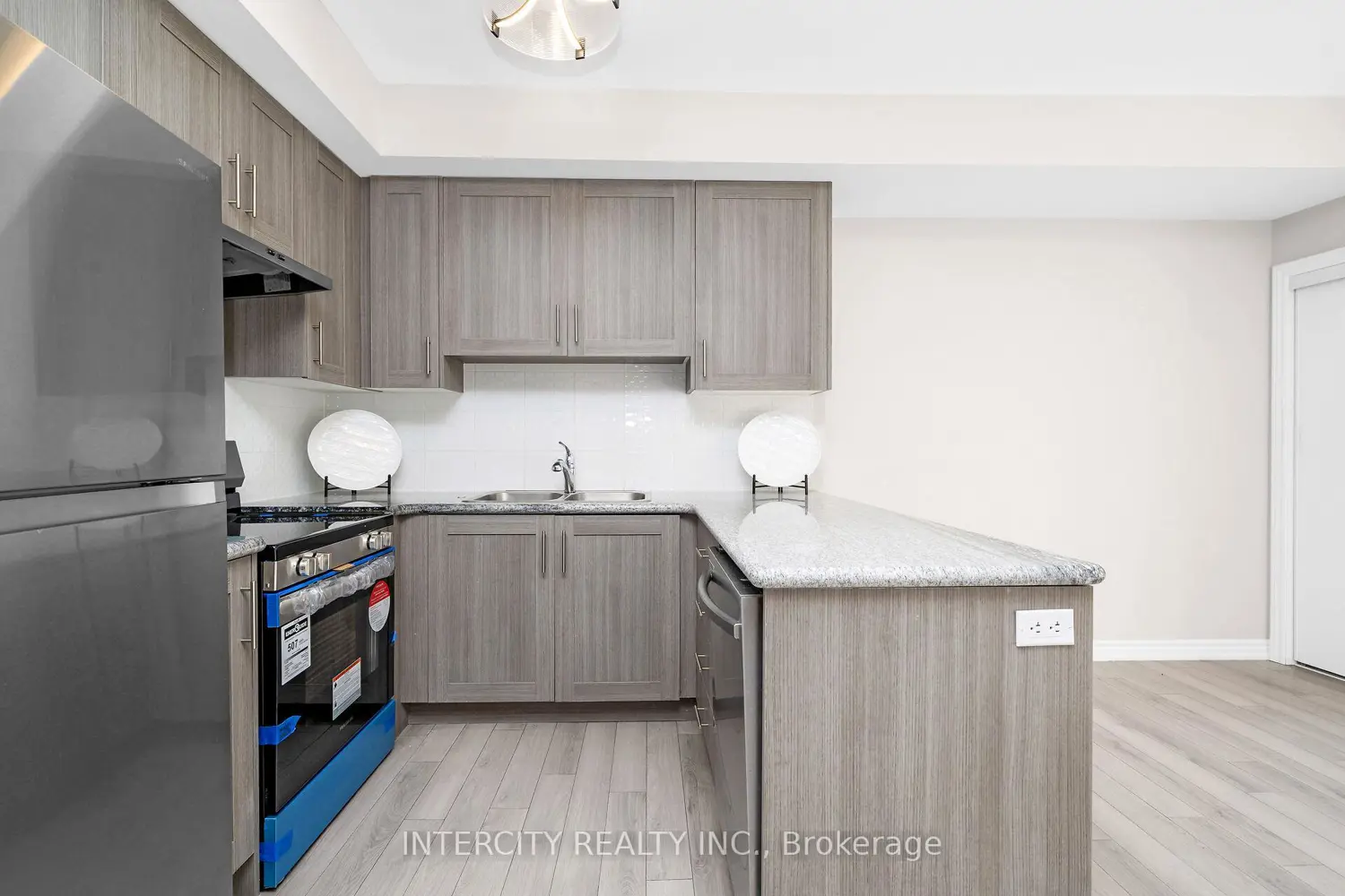 Additional image 6 of 60 Halliford Place # 701