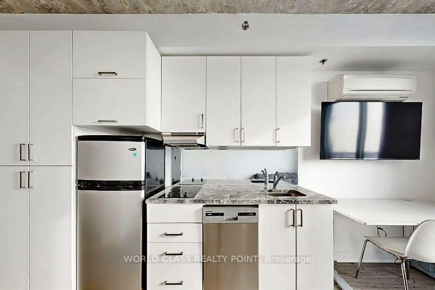 Additional image 5 of 1900 Simcoe Street 633