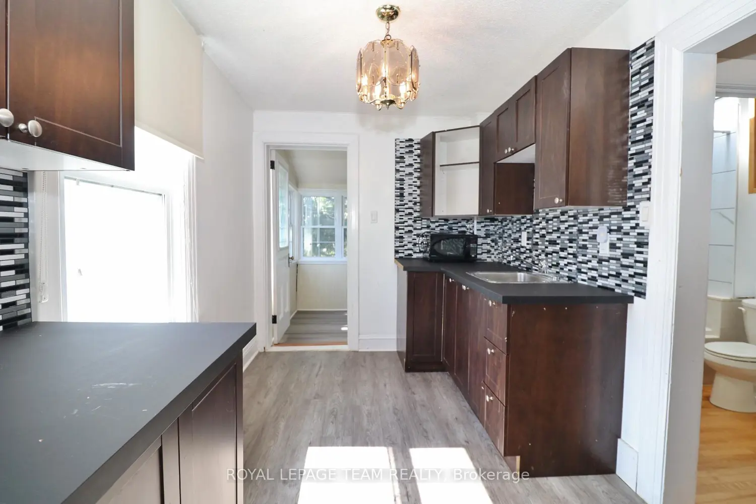 Additional image 4 of 438 Parkdale Avenue